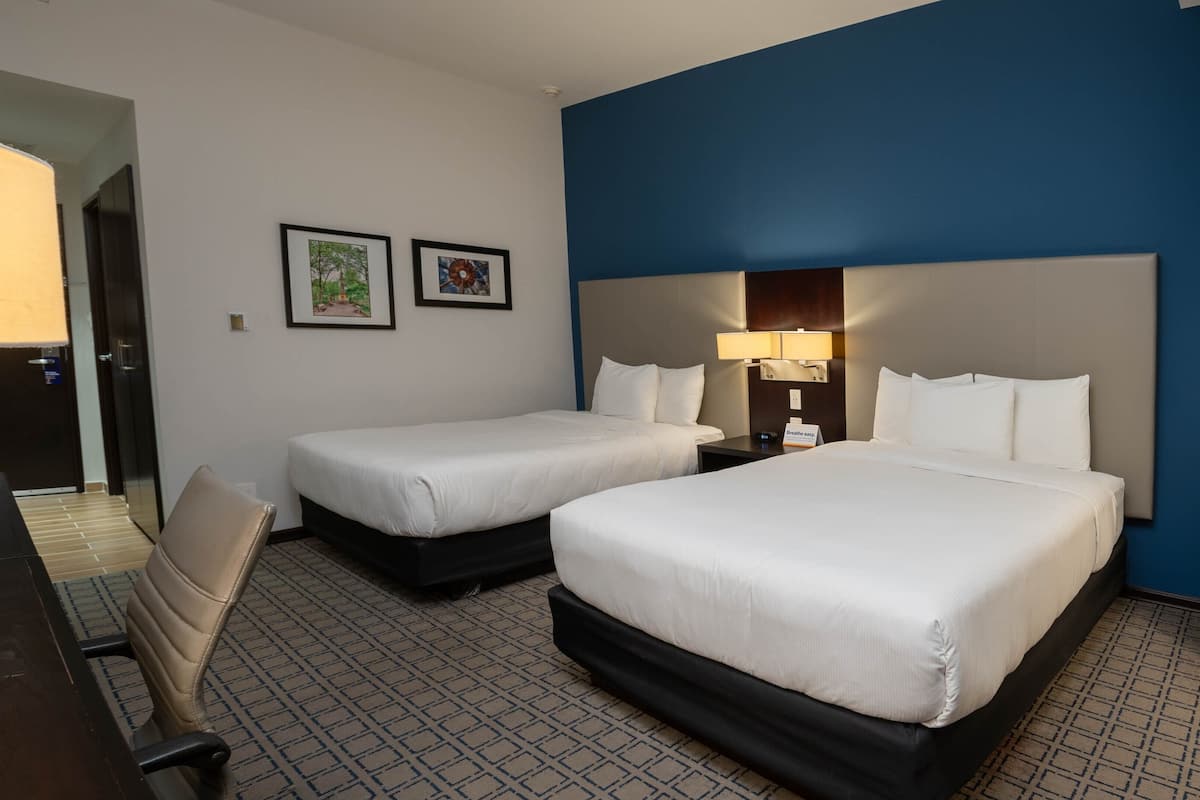 迷你吧、客房內保險箱、熨斗/熨衣板、免費無線上網