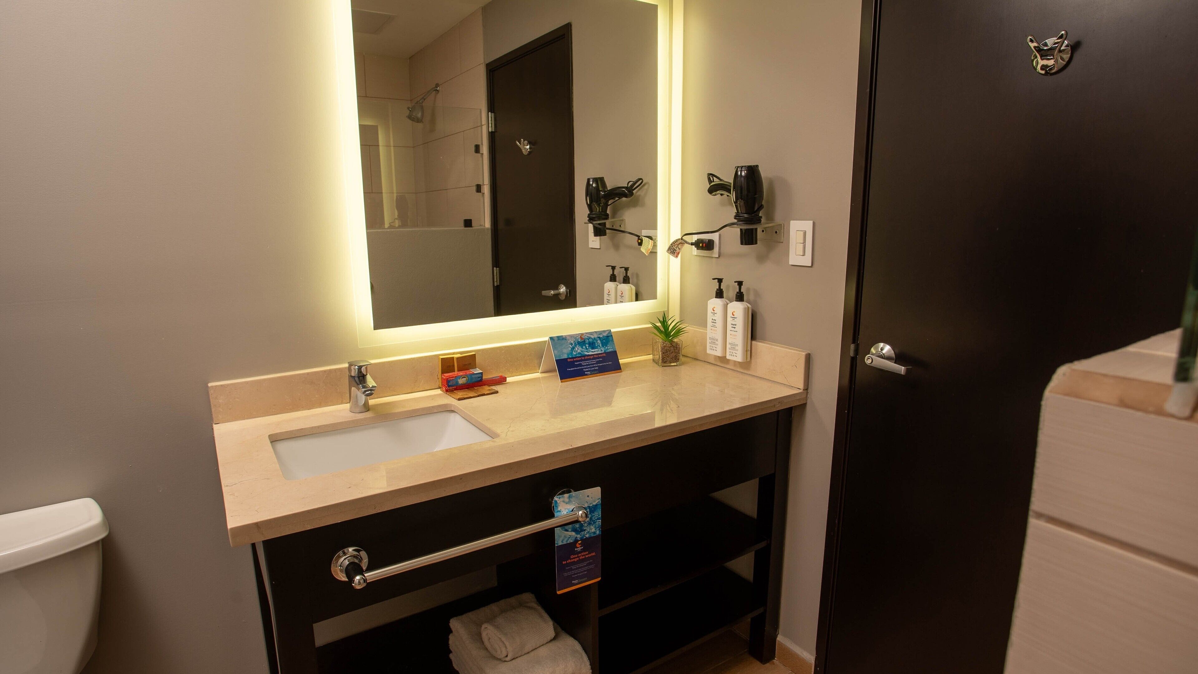 Photo - Comfort Inn Tegucigalpa