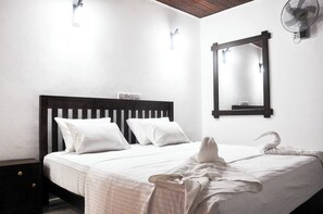 Deluxe Double Room | Soundproofing, free WiFi - Better Yala Home (Tissamaharama)