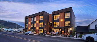Two-bedroom suite-located downtown White Salmon, suite 4