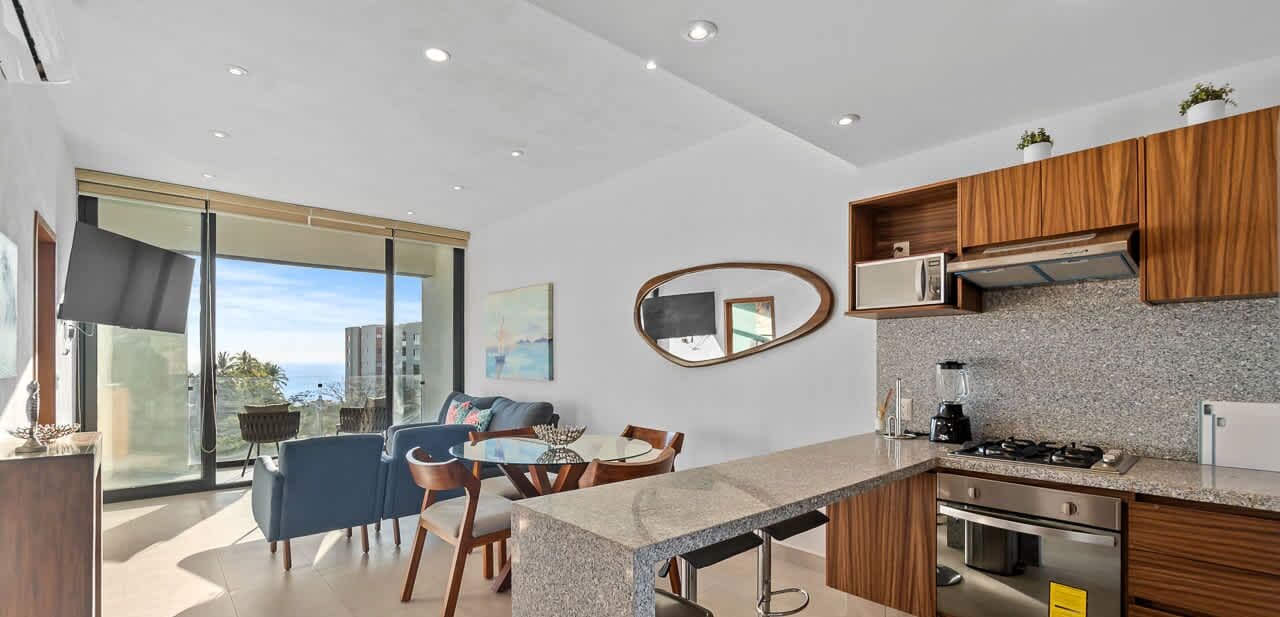 冰箱、微波炉、烤箱、炉灶