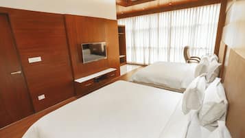 Suite de lujo | 1 dormitorio, ropa de cama de alta calidad, mobiliario individual