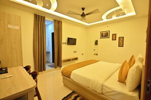 Deluxe Double Room - Hotel Raghav Inn (Faizabad)