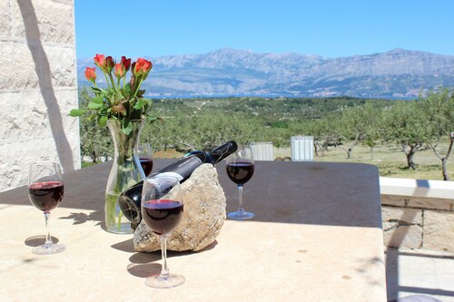 Robinson House Dubrova-two-bedroom House