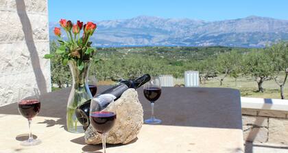 Robinson House Dubrova-two-bedroom House