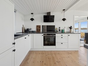 Fridge, dishwasher, cookware/dishes/utensils