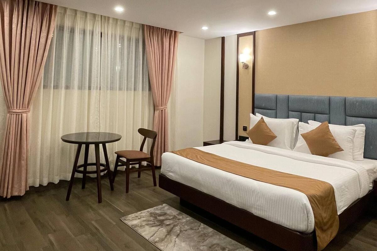 Premium Double Room | Desk, laptop workspace