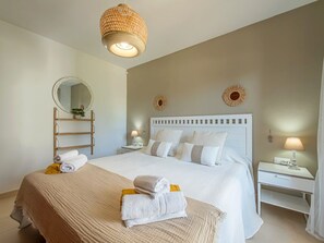 2 bedrooms, free WiFi, bed sheets