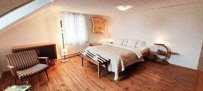 Ferienhaus, 6 Schlafzimmer, Balkon, Gartenblick