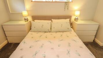 3 bedrooms, individually decorated, individually furnished, free WiFi