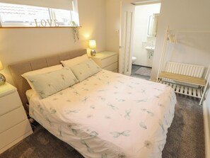 3 bedrooms, individually decorated, individually furnished, free WiFi