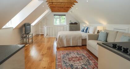 Thames Retreat