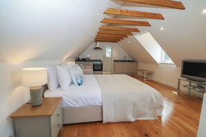 1 bedroom, individually decorated, individually furnished, free WiFi - Thames Retreat (Staines)