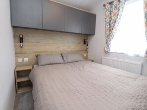 3 bedrooms, individually decorated, individually furnished, free WiFi - Giorgio (Preston)