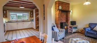 Betty's Farm Cottage