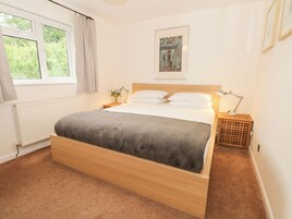 3 dormitorios, decoración individual, mobiliario individual