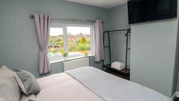 2 bedrooms, individually decorated, individually furnished, free WiFi