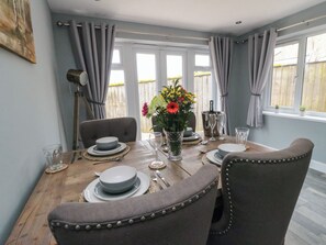 Dining - Corner Cottage (Bridlington)