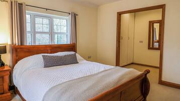 4 habitaciones, decoración personalizada y muebles diferentes