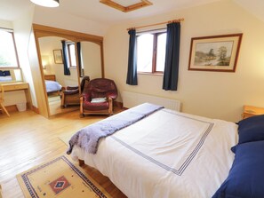 4 chambres, décor unique, ameublement unique, accÚs au Wi-Fi (inclus)