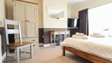 3 bedrooms, individually decorated, individually furnished, free WiFi