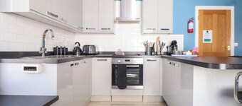 Flat 2 Niles Place