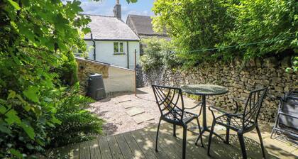 Queen's Cottage