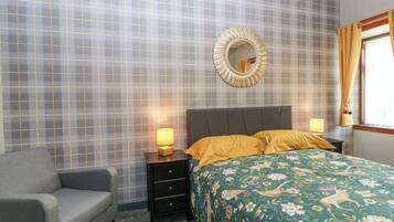 2 bedrooms, individually decorated, individually furnished, free WiFi