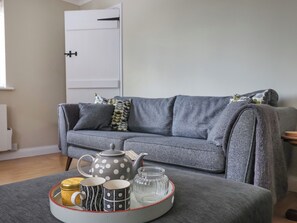 Living area - 8 Biddlecombe Orchard (Bridport)