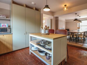 Dining - Oak Cottage (Lowestoft)