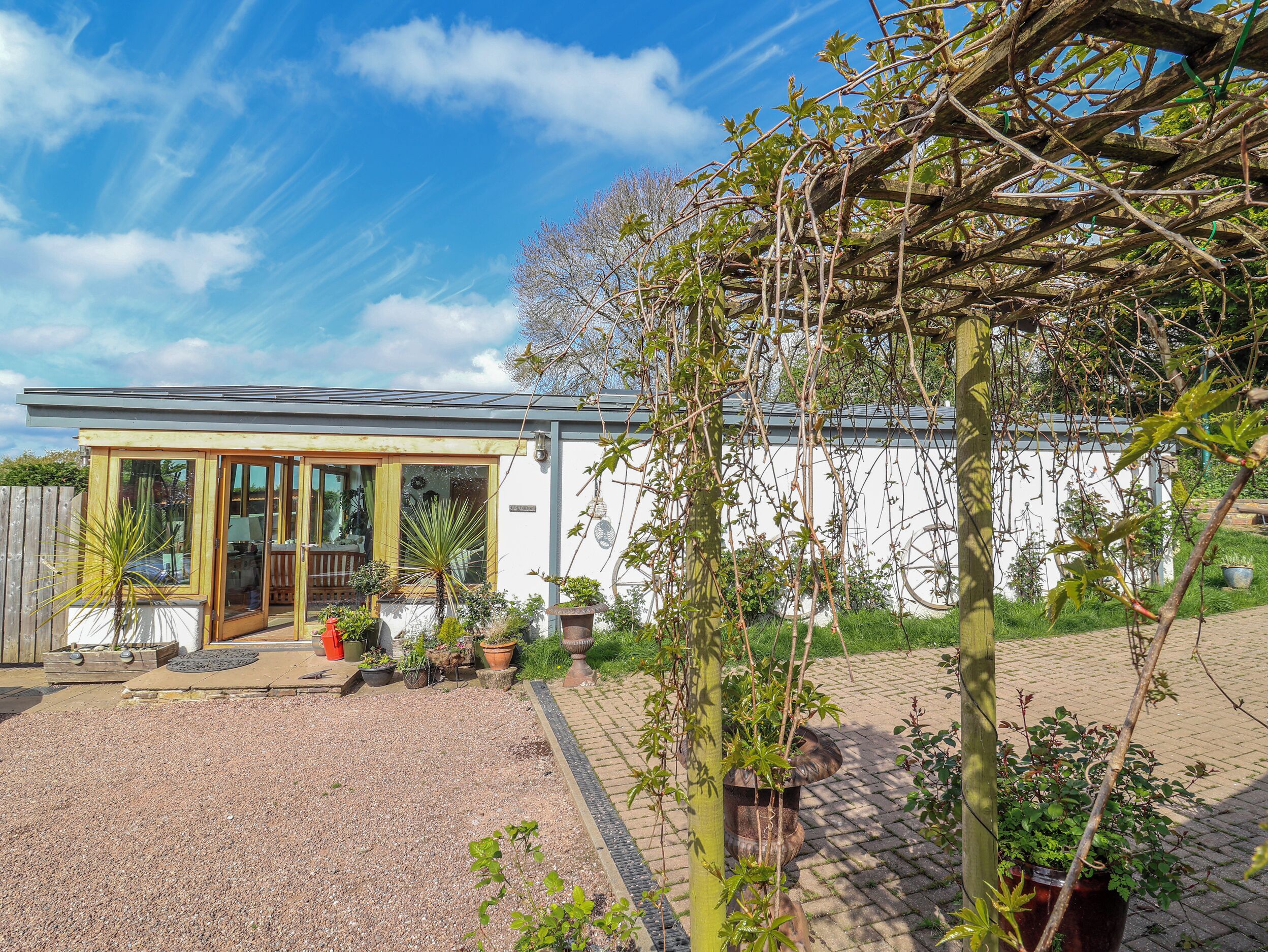 คอทเทจ | ด้านหน้าที่พัก