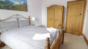 6 quartos, individualmente decorados, individualmente mobiliados