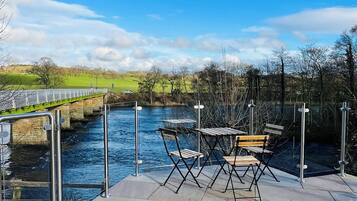 Cottage | Outdoor dining