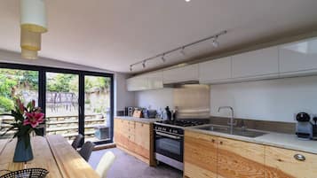 Fridge, dishwasher, electric kettle, toaster