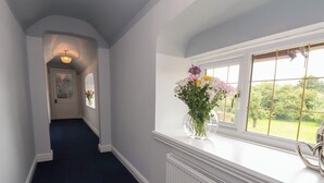Unclassified image, 4 of 34, button - The Barn @ The Elms (Telford)