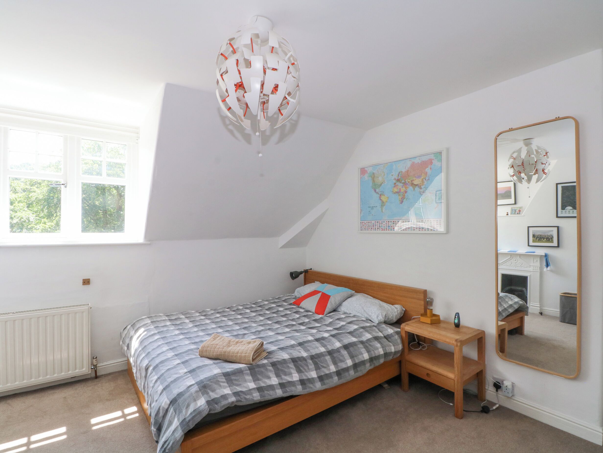 6 bedrooms, individually decorated, individually furnished, free WiFi