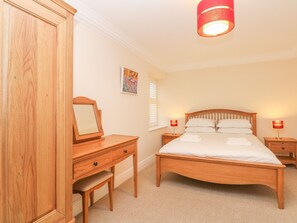 4 bedrooms, individually decorated, individually furnished, free WiFi