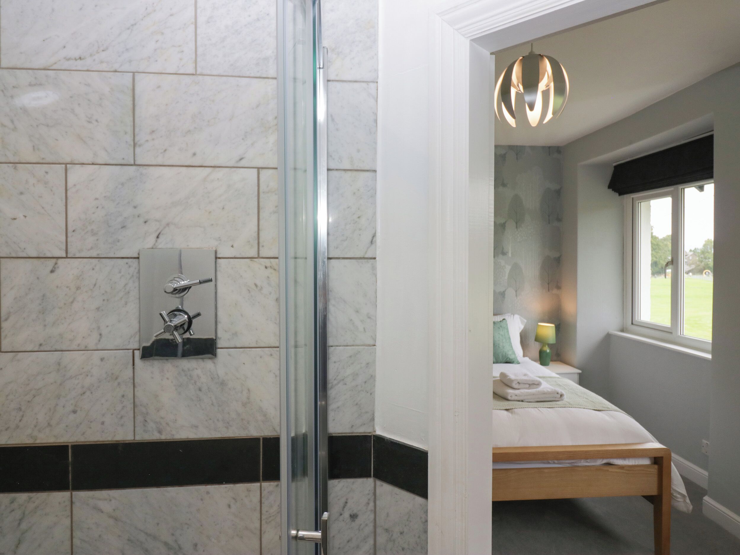 3 bedrooms, individually decorated, individually furnished, free WiFi