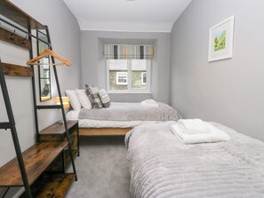Cottage | 3 bedrooms, individually decorated, individually furnished, free WiFi