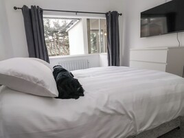 3 bedrooms, individually decorated, individually furnished, free WiFi