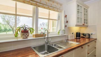 Fridge, dishwasher, electric kettle, toaster