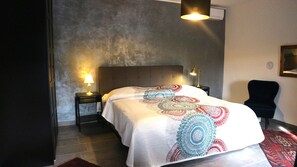 5 slaapkamers, een strijkplank/strijkijzer, gratis wifi, beddengoed