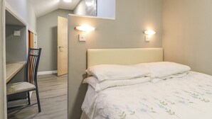 6 室のベッドルーム、WiFi (無料)、客室ごとに異なる装飾、客室ごとに異なるインテリア