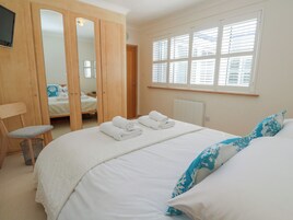 2 habitaciones, decoración personalizada y muebles diferentes 