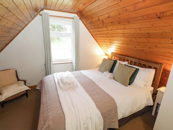 3 yatak odası, ayrı ayrı dekore edilmiş, ayrı ayrı döşenmiş 