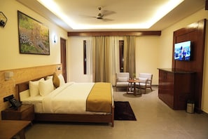 Luxury Room | 1 bedroom, desk, free WiFi