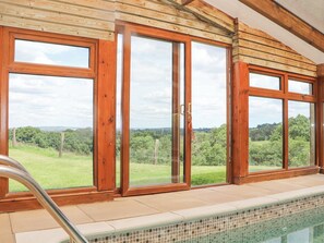 Hồ bơi trong nhà 