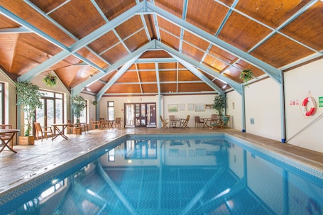 Una piscina techada
