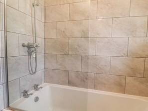 Shower - 4 Pembroke Street (Skipton)
