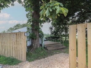 Property grounds - Buckland House Pod (Taunton)